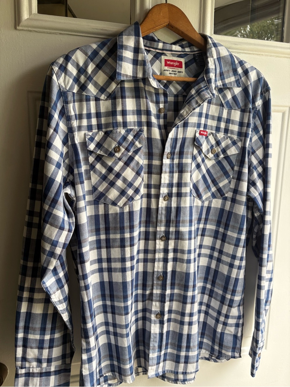 Wrangler Blue & White Plaid Button Up Western Shirt Men’s Size Medium